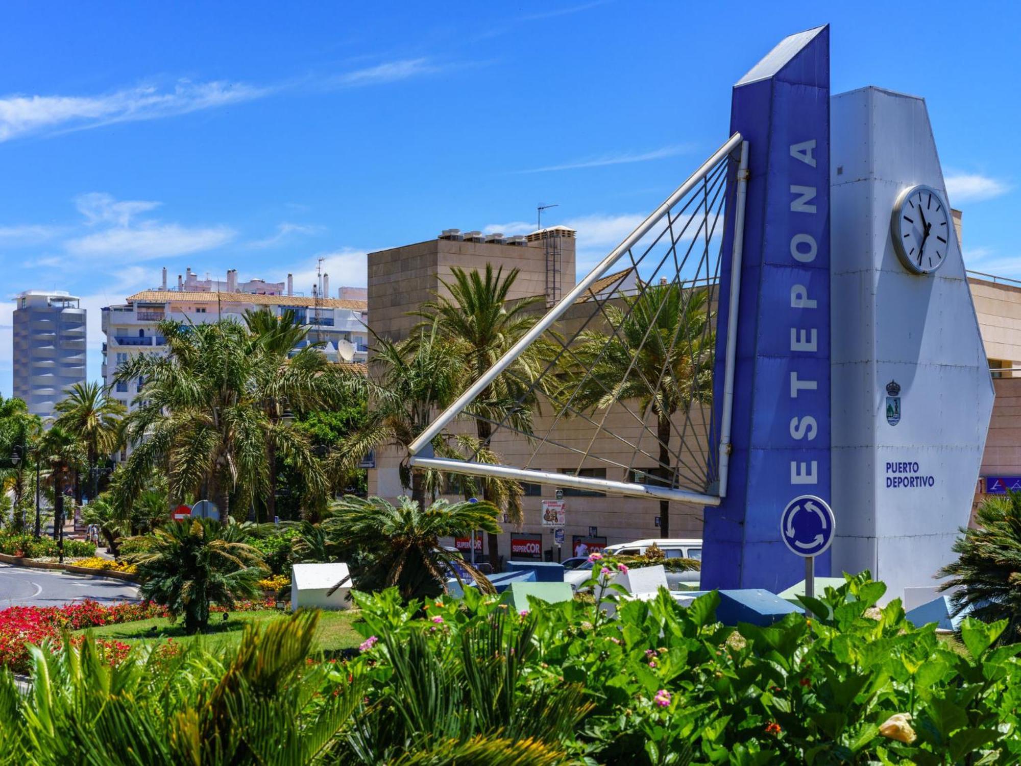 Plaza De Flores By Interhome Appartement Estepona